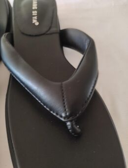 Liang Siya-Zehentrennersandalen - Kaiserslautern