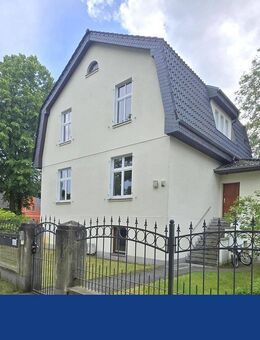 Historisches Mehrfamilienhaus mit solider Rendite in Top-Lage - Eichwalde