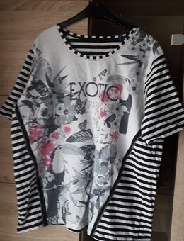 Damenshirt schwarz-weiss gestreift mit exotic Motiv Gr. 44 - Euskirchen