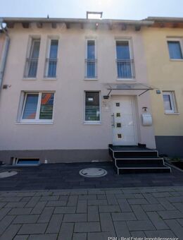 Familientraum: Modernes Zuhause mit Dachstudio & sonnigem Garten - Egelsbach