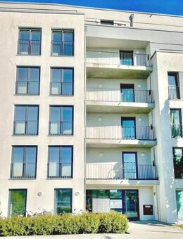 Große, helle 1-Zimmer-Wohnung mit TG-Stellplatz in München-Moosach - München