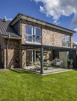 Stilvolle Doppelhaushälfte mit Erdwärme, Wallbox und Sommergarten - Oldenburg