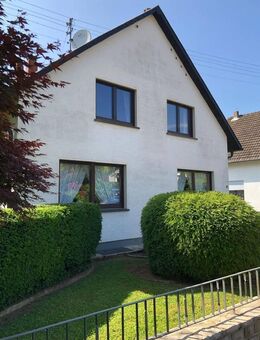 Gepflegtes Einfamilienhaus in Bestlage mit herrlichem Blick nach Luxemburg - Perl