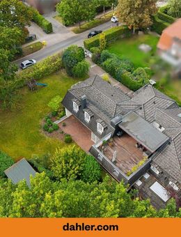 Exklusive Mansarddachvilla mit drei Wohneinheiten - Hamburg