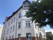 Familienfreundliche Wohnung mit Erker und großem Bad mit Fenster an der Elsteraue! - Halle (Saale)