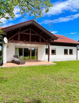 MODERNISIERTES EINFAMILIENHAUS MIT EINLIEGERWOHNUNG ! DACH ERNEUERT ! TOP LAGE - Emmerting
