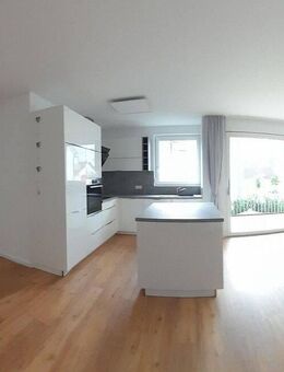 Neuwertige 2½-Zimmerwohnung: nahe zum Stadtzentrum und doch von Grün umgeben (provisionsfrei) - Freudenstadt