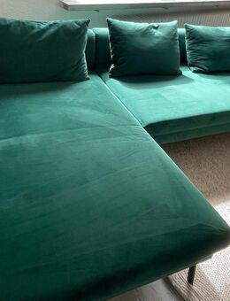 Grünes Samtsofa *Velvet Smaragd* - Düsseldorf