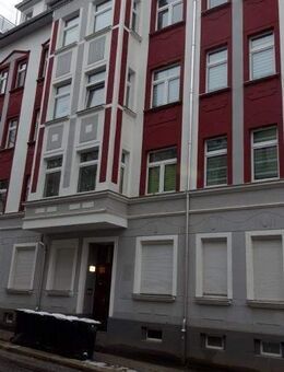 helle günstige 3-Zimmer-Whg. mit Balkon, Badewanne , in ruhiger Nebenstraße - Chemnitz