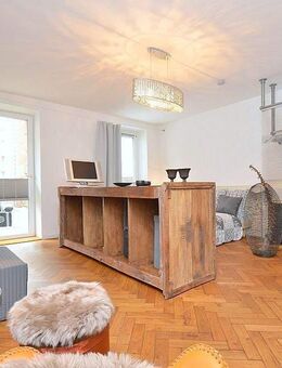 Modern möblierte Altbauwohnung mit Reinigungsservice in Stuttgart West - Stuttgart