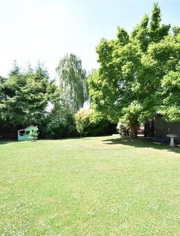 Hochwertige Ausstattung! Moderne 4-Zi-Whg mit großem Garten - Essen