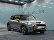 MINI Cooper S, E, Jahr 2021 - München