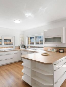 EXKLUSIVES TRAUMHAUS A+ MIT EINLIEGERWOHNUNG 401 qm Wohnfläche - Friedrichshafen