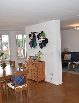 Traumhafte 4-Zimmer-DG-Maisonettewohnung mit Dachterrasse in Forchheim - Rheinstetten