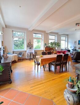 Freistehendes, repräsentatives Wohnhaus mit Sonnenterrasse, großem Grundstück und Fernblick auf die Saar in erhabener Lage von Mettlach-Dreisbach - Mettlach