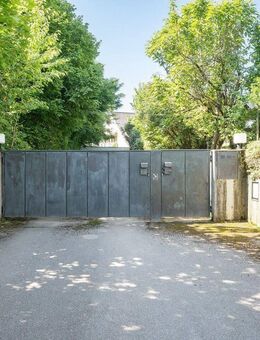 Vorhang auf! Beeindruckende Villa auf traumhaftem Anwesen - Kranzberg