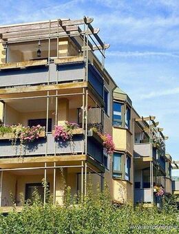 Freundliche 3 ZKB mit Loggia + Balkon sucht neuen Vermieter - Aichach