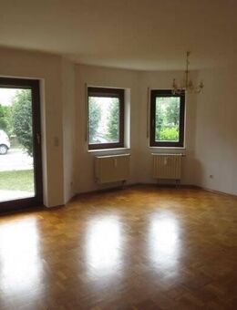 Schicke 2-Zimmer Erdgeschosswohnung mit Terrasse und Garage in Crailsheim - Crailsheim