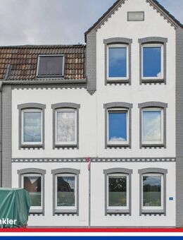 Mehrfamilienhaus mit 3 Wohneinheiten - nach WEG aufgeteilt! - Neumünster