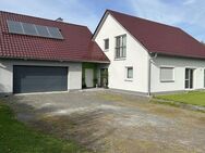 Einfamilienhaus mit Garagennebengebäude - Sulzdorf (Lederhecke)