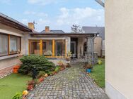 Familienfreundlicher Bungalow mit Doppelgarage und viel Nebengelass - Teltow