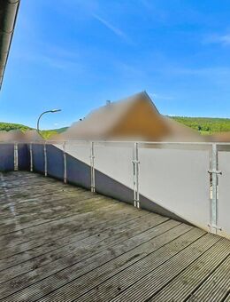 Zweifamilienhaus in Müs-Großenlüder: Clever investieren oder selbst verwirklichen - Großenlüder