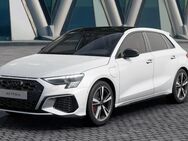 Audi A3, Sportback TFSI e S line 45TFSIe, Jahr 2024 - Beckum