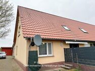 Charmante Doppelhaushälfte mit großer Garage und Werkstatt in Krummenhagen zu verkaufen! - Steinhagen (Landkreis Vorpommern-Rügen)