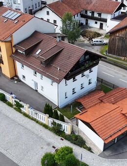 Attraktives 4-Parteien-Haus im Bayerischen Wald mit 5,42 % Rendite - Bischofsmais