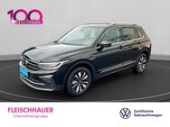 VW Tiguan, 1.5 TSI Move, Jahr 2023 - Aachen