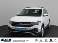 VW T-Cross, 1.0 TSI Life, Jahr 2023 - Wunstorf