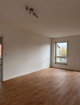 gemütliche Dachgeschoss 2-Raum Wohnung mit Einbauküche in Bannewitz - Bannewitz