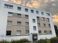 Neues Bad mit Dusche und Vinylfußboden - Schickes Wohnen im EG - Wuppertal