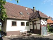 Solides Zweifamilienhaus mit angebauter Scheune, großem Grundstück mit Remise, Garage und Stallung - Urbach (Baden-Württemberg)