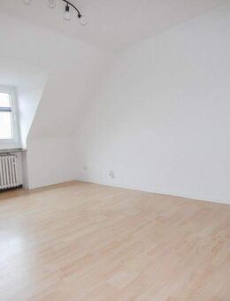 Charmante Dachgeschosswohnung in Zentraler Lage von Neuss - Neuss