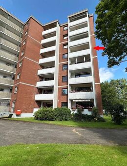 ZU VERMIETEN ! 3-Zimmer-Wohnung in zentraler und ruhiger Lage mit Balkon, Aufzug und Stellplatz - Husum (Schleswig-Holstein)