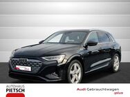 Audi Q8, 50 advanced quattro, Jahr 2023 - Melle