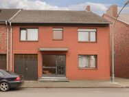 Einfamilienhaus mit Traumgarten in Rheinnähe - Neuss