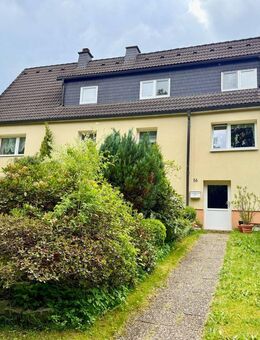 Gepflegtes Wohnhaus mit großen Garten in guter Lage von Tettau - Tettau (Bayern)