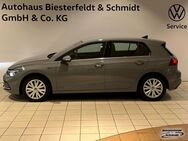 VW Golf, 1.5 VIII Style eTSI APP, Jahr 2021 - Wedel