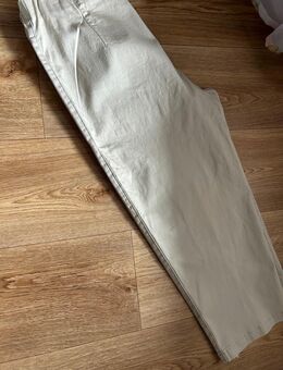 Sandfarbene 3/4 Damenjeans - Tettnang