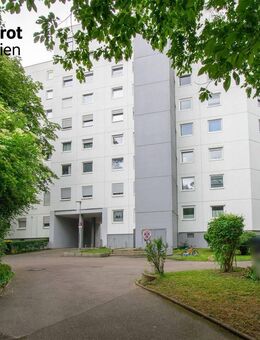 Gepflegte und geräumige 4-Zimmerwohnung mit Balkon & Tiefgaragenstellplatz inklusive - Bietigheim-Bissingen