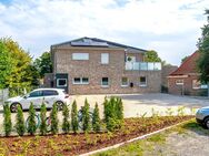 Bezugsfreie Neubauwohnung mit Garten, Abstellraum und Parkplatz - Oldenburg