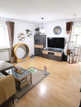 Charmante 2-Zimmer-Erdgeschosswohnung mit Terrasse & Garten in grüner Stadtrandlage von Deggendorf - Deggendorf