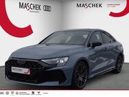 Audi RS3, 6.1 Limousine UPE 820 - Schalensitz, Jahr 2022 - Wackersdorf