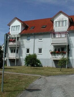 helle 2 ZKB mit Balkon in grüner, ruhiger Lage PkW-Stellplatz wartet auf Sie! - Wahns
