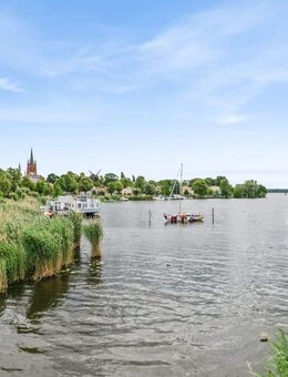 Traumlage direkt am Wasser in Werder/Havel! 2-Zi.-Eigentumswohnung in kernsanierter Denkmalimmobilie - Werder (Havel)