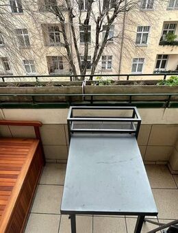 2-Zi-WOHNUNG MIT AUFZUG & BALKON NAHE VIRCHOW-KLINIKUM /CHARITE & NAHE U-BHF.*VERMIETET - Berlin
