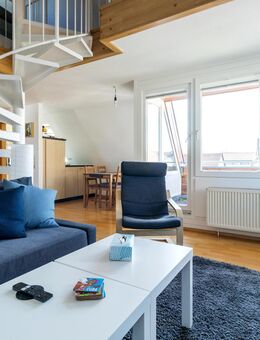 Kapitalanlage mit Charme: Maisonette-Dachgeschosswohnung mit Balkon und Tiefgaragenstellplatz - Herrenberg