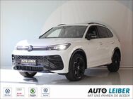 VW Tiguan, 2.0 TDI R-LINE ProMax Black, Jahr 2024 - Trossingen